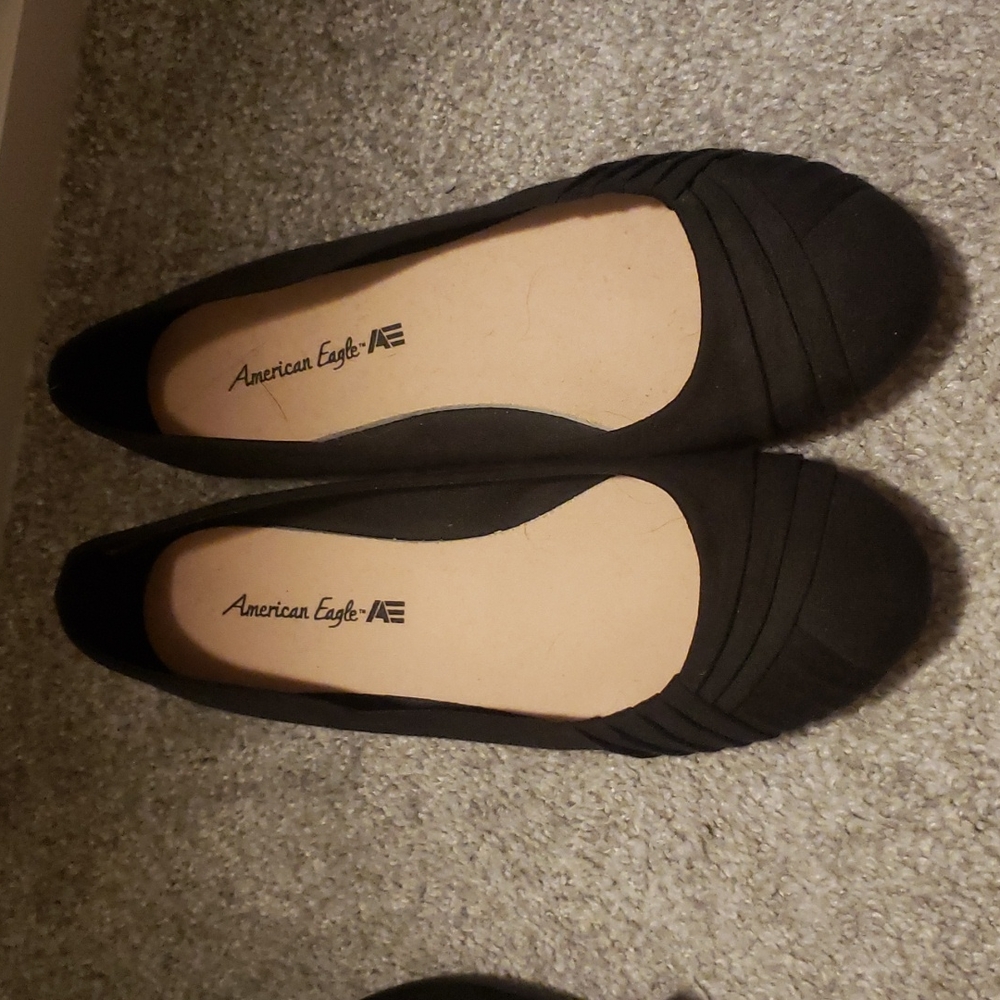 American Eagle Size 8.5 flats